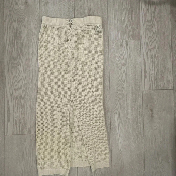 FOREVER 21 crochet skirt S - Picture 4 of 8